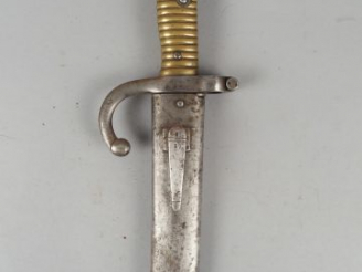 Vente aux enchères 68 Baïonnette  de fusil Chassepot modèle 1866 pour l’infanterie fabric