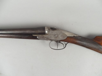 Vente aux enchères 74-  Fusil juxtaposé CHARLIN à canons fixes (4 lièvres). Calibre 12/65