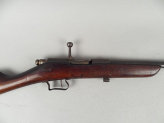 Vente aux enchères 86- Carabine de jardin calibre 9mm Flobert. Canon lisse. Mécanisme fon
