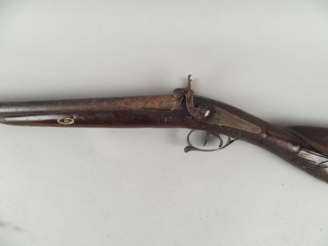 Vente aux enchères 89- Fusil Juxtaposé à percussion calibre 16 à la livre. Canons de 760m