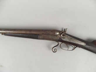 Vente aux enchères Fusil juxtaposé à chiens extérieurs, calibre 16/65. Canons Damas de 75