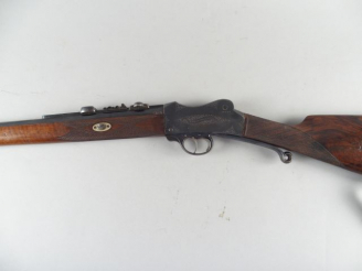Vente aux enchères 116-  Belle et élégante carabine de chasse à bloc tombant système MART