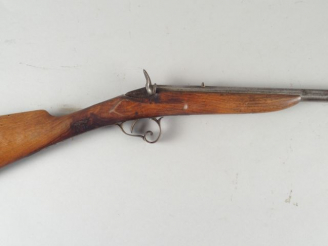 Vente aux enchères 134-  Carabine système Flobert calibre 6mm percussion annulaire à cano