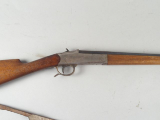 Vente aux enchères 135- Fusil de chasse mono coup à chien « simplex » de Manufrance en ca