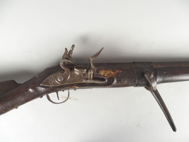 173- Imposante espingole à silex, arme dévolue à la marine marchande o