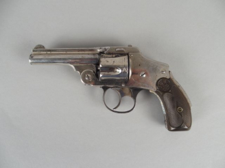 Vente aux enchères 214- Révolver Smith   Wesson à brisure calibre 38 Hammerless numéro « 