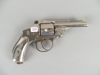Vente aux enchères 223-Réplique Espagnole d’un Smith et Wesson à brisure calibre38 S W mo