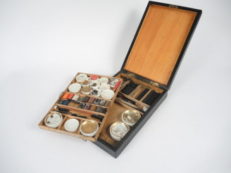 Vente aux enchères Boîte de peinture Napoléon III, on y joint une boîte à jeux Napoléon I