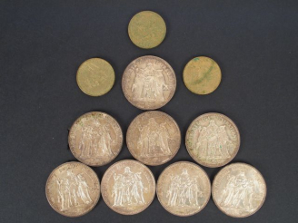 Vente aux enchères 8 pièces de 10 Francs argent, Hercule. On y joint 3 pièces métal de 10