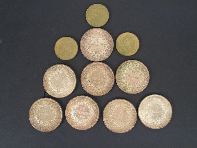 8 pièces de 10 Francs argent, Hercule. On y joint 3 pièces métal de 10