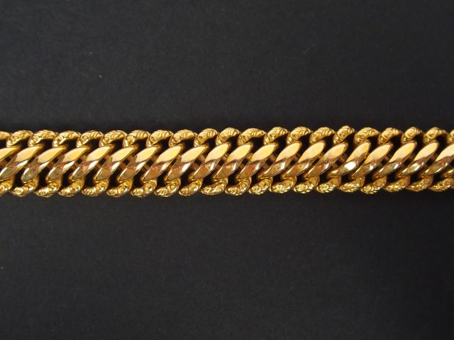 Bracelet maille américaine en or jaune. 19cm environ Poids: 27,5gr