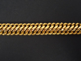 Vente aux enchères Bracelet maille américaine en or jaune. 19cm environ Poids: 27,5gr
