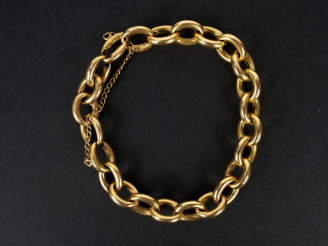 Vente aux enchères Bracelet en or jaune en maillons.  Poids: 24,4gr