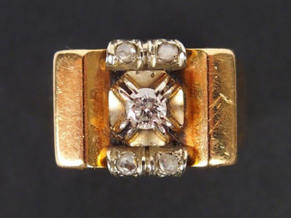 Vente aux enchères Bague 1960 en or jaune ornée d'un brillant de 0,14cts environ. TDD 54,