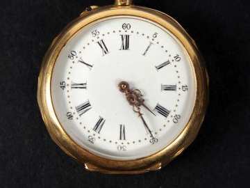 Montre de col en or jaune, cadran émail. 23,1gr tel