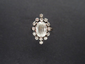 Vente aux enchères Bague marquise monture or blanc, ornée d'un quartz incolore de 1,5cts 
