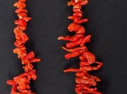 Collier de branches de corail. 50cm environ