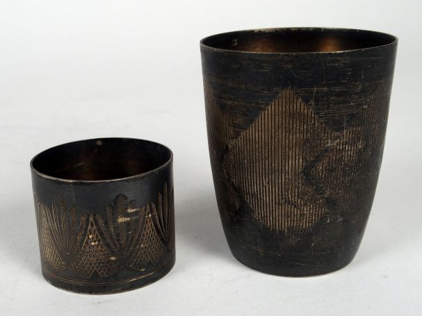 Timbale et rond de serviette de style Art Déco en argent, poinçon Mine