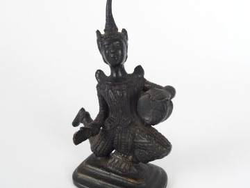 Petit sujet en bronze à patine brune 'divinité du Siam'. H. 10,5 cm