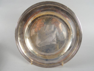 Vente aux enchères Jatte ronde de style Louis XVI en argent, poinçon Minerve. Poids : 600
