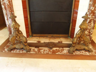 Vente aux enchères Barre de foyer Napoléon III de style Louis XIV en bronze, à décor de m