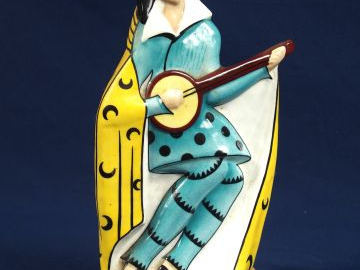 BEVER (édité par ROBJ). Veilleuse en porcelaine polychrome "Arlequin".