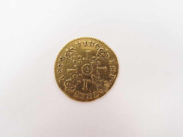 Demi-Louis d'or aux 4 L, 1694, Lyon. D. 1440A TB Poids: 3,33gr Expert:
