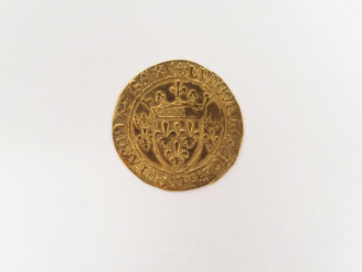 Vente aux enchères Ecu d'or à la couronne de Louis XI. D. 539 Frotté sinon TTB Poids: 3,4