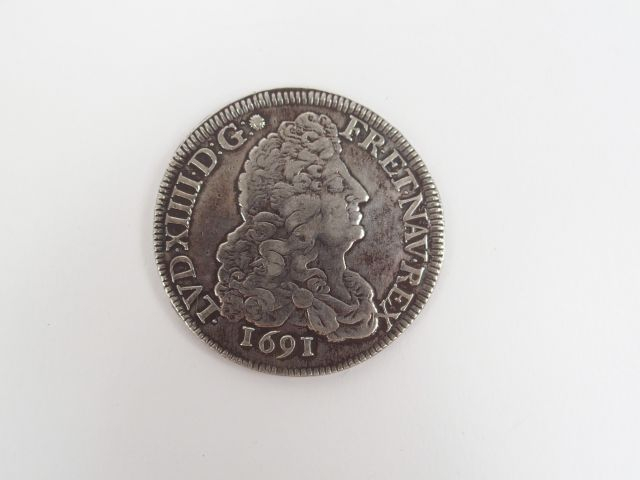 Ecu aux huit L,1691-Bordeaux. D. 1514A TTB à TTB. Poids: 27,1gr Expert