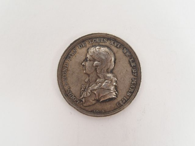 Médaille en argent de Louis XVII. Gravure de Loos. Presque superbe. Po