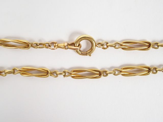 Giletière en or jaune, maillons de nœuds marins. 39cm Poids: 25gr