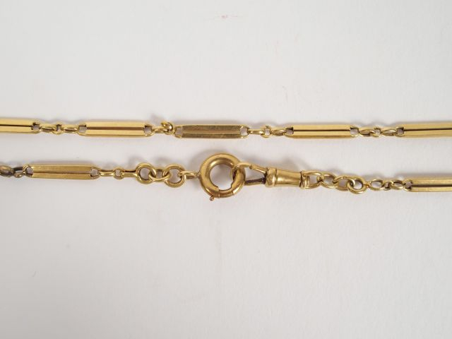 Giletière en or jaune. 36cm environ Poids: 9,9gr
