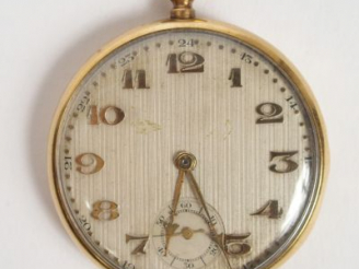 Vente aux enchères Montre de gousset chronomètre en or jaune.  Poids tel: 51,1gr