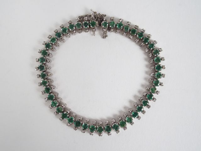 Bracelet monture or blanc 14K, rivière d'émeraudes taille brillant de 