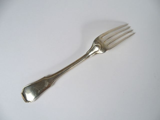 Ménagère en argent, poinçon Minerve, manches violonnés, comprenant 12 