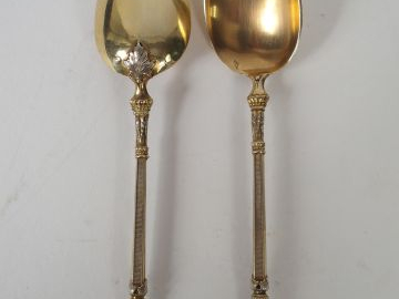 Service à café comprenant 12 cuillères à café et une pince à sucre en 