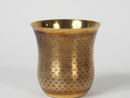 Timbale de forme tulipe en vermeil, poinçon Minerve, à décor guillauch