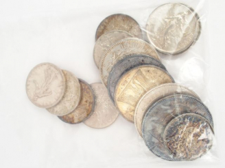 Vente aux enchères 16 pièces d'argent: 2 pièces de 50 Francs Hercule, 3 pièces de 10 Fran