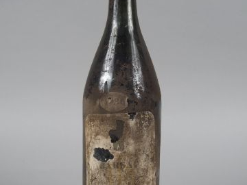 1 BOUTEILLE - BARSAC (BELLE FORME BOURGUIGNONNE) - 1926 - 7 CM/ETA/BS