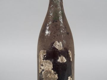 1 BOUTEILLE - BARSAC (BELLE FORME BOURGUIGNONNE) PRESUMEE 1926 - 7 CM/