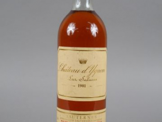 Vente aux enchères 1 BOUTEILLE - CHÂTEAU D'YQUEM 1ER CC SUPERIEUR SAUTERNES - 1981 - LB