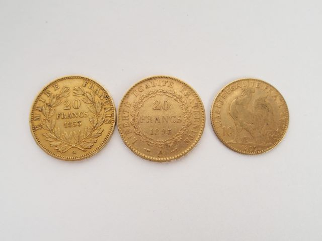 3 pièces or: 2 pièces de 20 Francs Napoléon III tête nue 1853-A et Gén