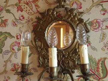 Paire de bougeoirs de style Haute-Epoque en bronze, paire d'appliques 