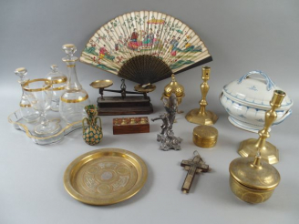 Vente aux enchères Verre à eau Napoléon III en cristal, à décor de liseré doré, petite ba