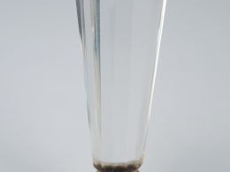 Cachet XIXème en cristal faceté et or