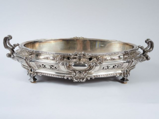 Vente aux enchères Jardinière Napoléon III de style Louis XV en bronze argenté à décor de