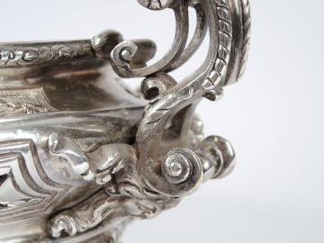 Jardinière Napoléon III de style Louis XV en bronze argenté à décor de