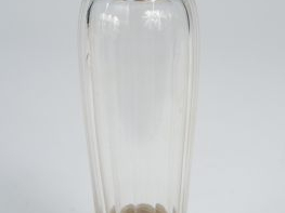 Flacon à liqueur Napoléon III en cristal et vermeil, poinçon Minerve