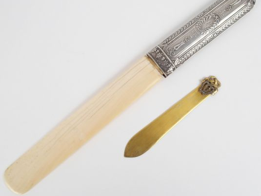 Coupe papier de style Empire en argent et ivoire, marque page de style