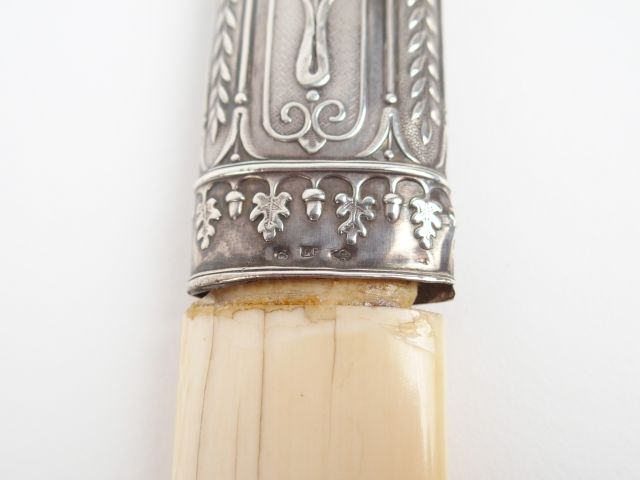 Coupe papier de style Empire en argent et ivoire, marque page de style